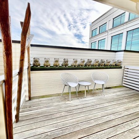 The Hive 302 King With Balcony Hotel Wilmington Eksteriør billede