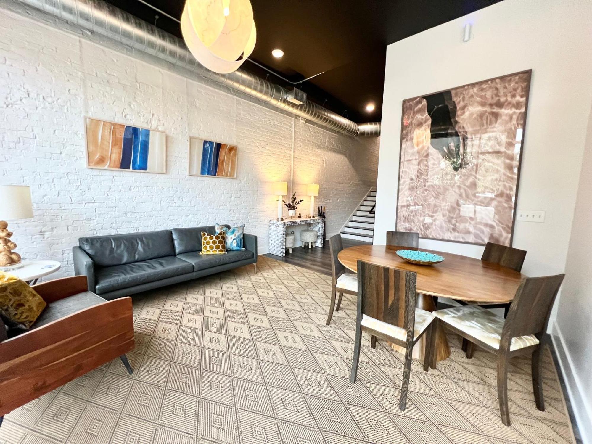 The Hive 302 King With Balcony Hotel Wilmington Eksteriør billede